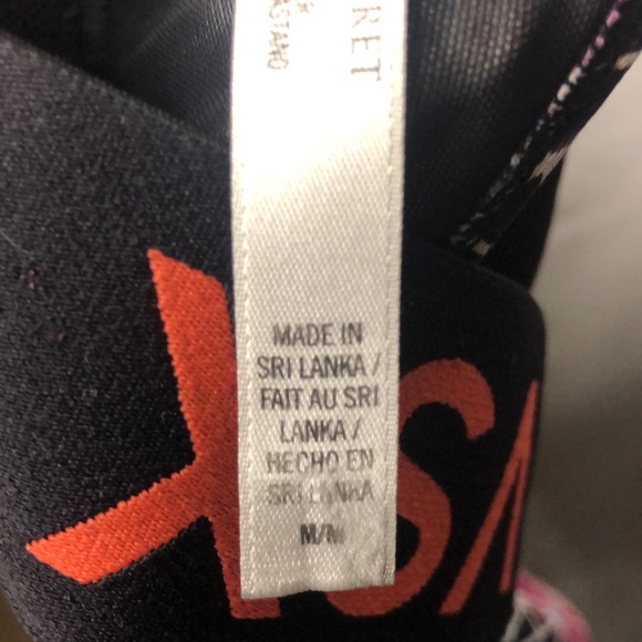 VSX VICTORIA’S SECRET multi colored Racerback “The Player” Sports bra. Size M. - Picture 7 of 8